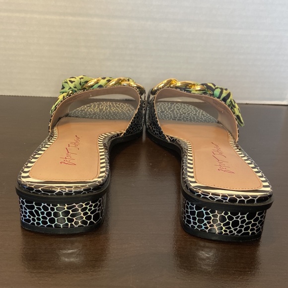 Betsy Johnson Miley Chain Slip On Sandals Size 10 - Picture 8 of 13